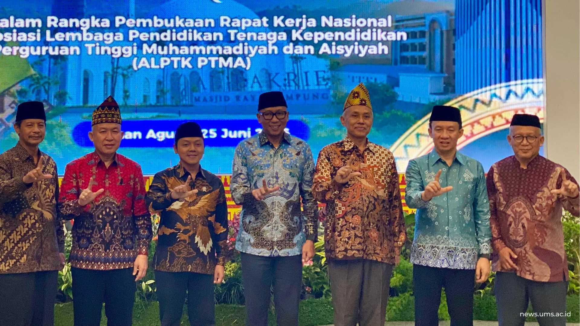 Sarasehan-Kader-Pondok-Shabran-UMS-Tekankan-Pentingnya-Pembinaan-Rohani-di-Era-Society-5.0